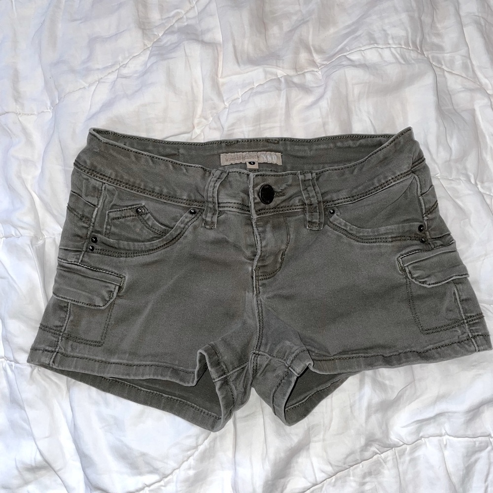 Low waisted YMI “WannaBettaButt” shorts 💚